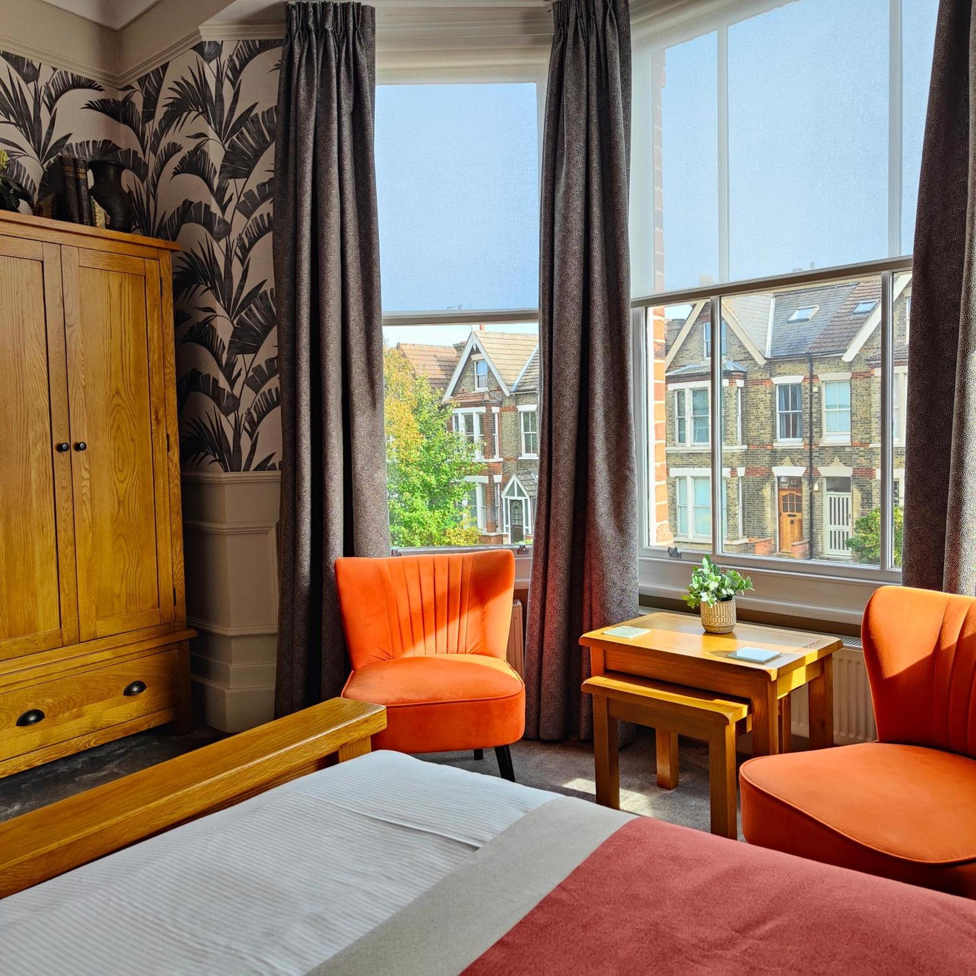 Bed and Breakfast The Corner House Лоустофт Экстерьер фото